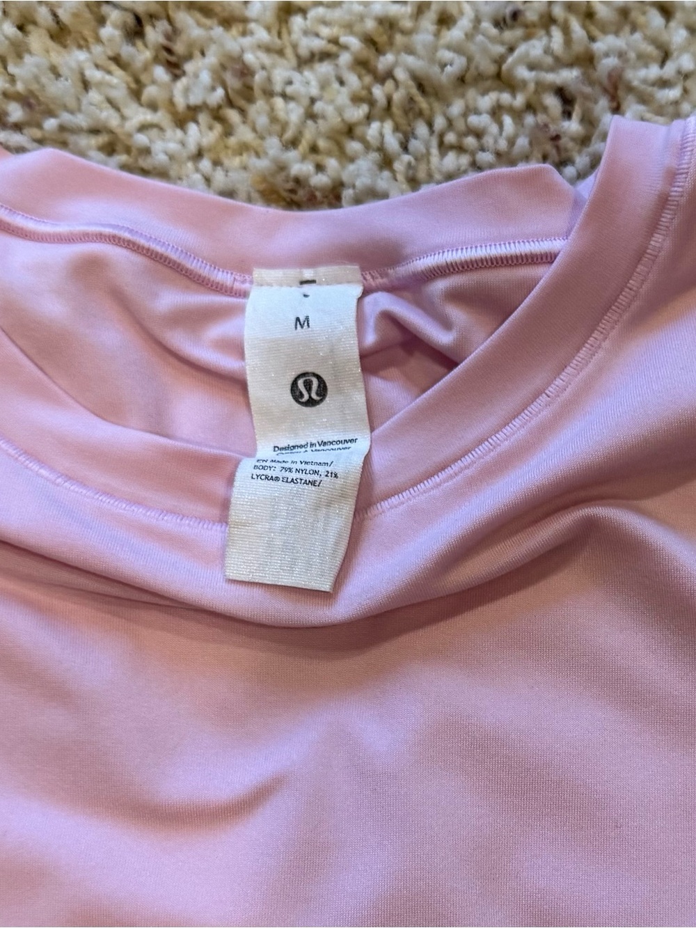 Lululemon - Nulu Crewneck Cropped Tight Fit - Picture 2 of 5